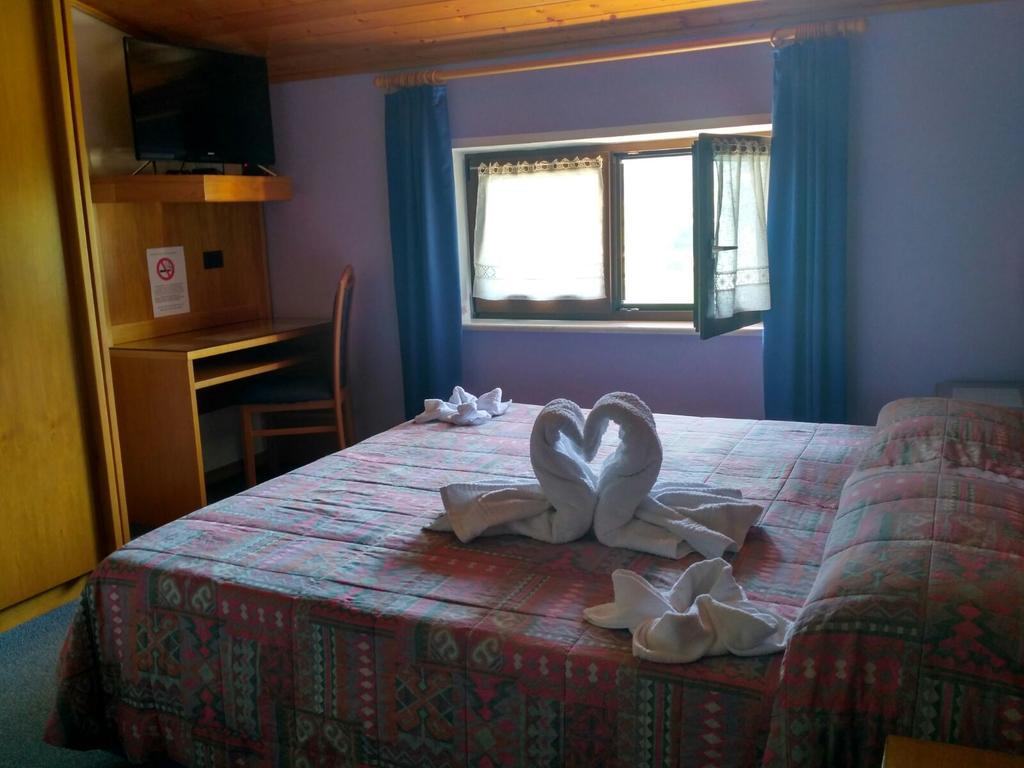 Albergo Aurora Canzolino Eksteriør billede
