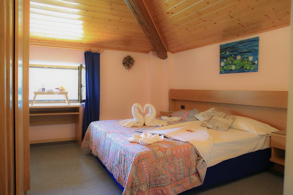Albergo Aurora Canzolino Eksteriør billede